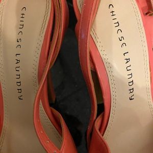 Like new Chinese laundry size 8